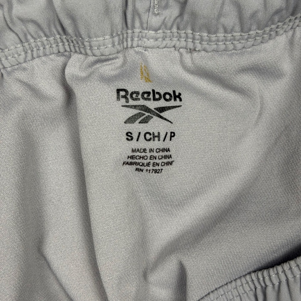 Reebok Womens Light Grey Logo Tape Trim Running Athletic Shorts Small RN 117927 - Picture 3 of 5